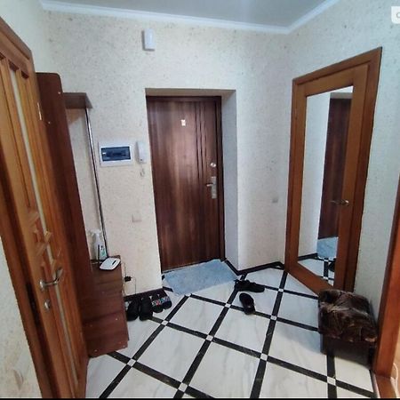 Apartamento Комфортна Квартира В Жк Сімейний Vínnytsia Exterior foto